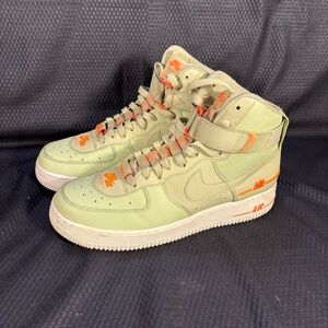Nike Air Force 1 LV8 High Olive Aura Size 9 CJ1385-300